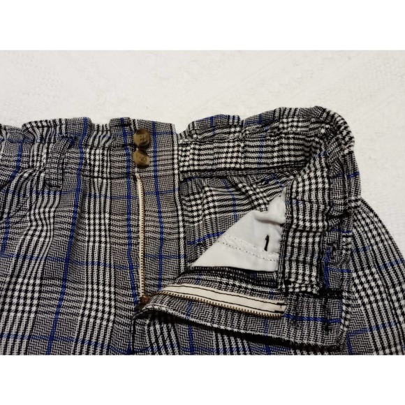 American Eagle shorts size 4 black white blue plaid high rise double button 3" - Picture 4 of 7